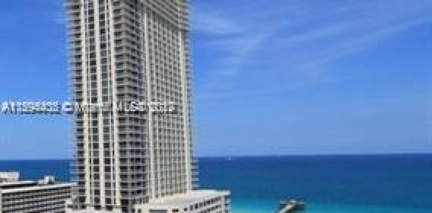 Condo à Sunny Isles Beach, Floride, 2 chambres  № 145756