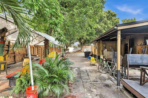 Immobilier commercial à vendre à Fort Lauderdale, Floride № 66189 - photo 23