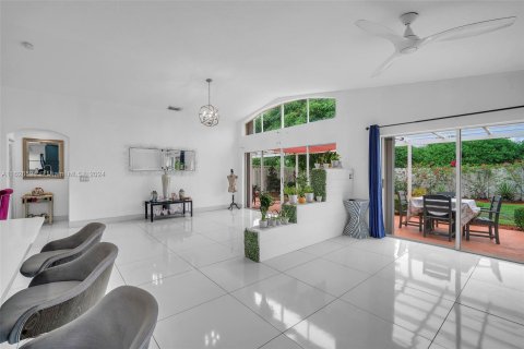 House in Miami, Florida 3 bedrooms, 150.59 sq.m. № 1280761 - photo 27