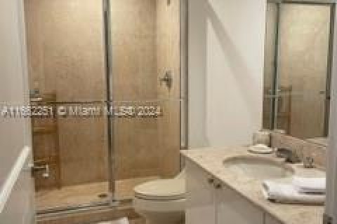 Condo in Key Biscayne, Florida, 2 bedrooms  № 1370427 - photo 17