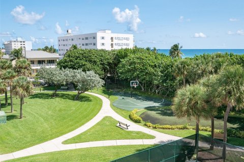 Condo in Hollywood, Florida, 2 bedrooms  № 1370425 - photo 28