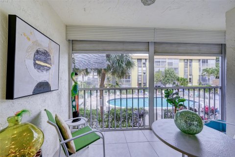 Condo in Deerfield Beach, Florida, 1 bedroom  № 1189961 - photo 27