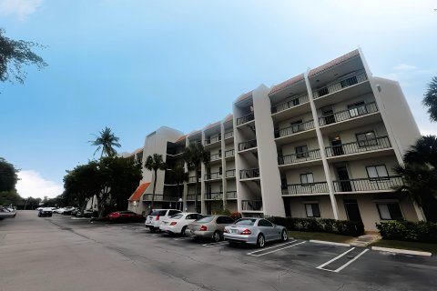 Condo in West Palm Beach, Florida, 2 bedrooms  № 1017107 - photo 4