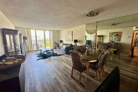 Copropriété à vendre à Aventura, Floride: 1 chambre, 82.4 m2 № 1239720 - photo 5