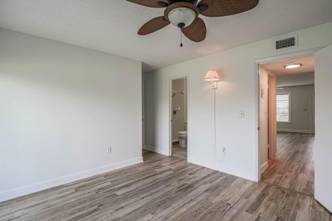 Condo in Vero Beach, Florida, 1 bedroom  № 1217341 - photo 16