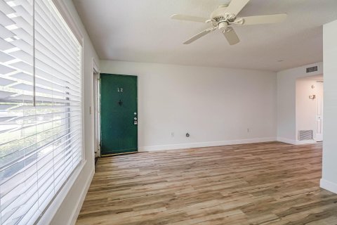 Condo in Vero Beach, Florida, 1 bedroom  № 1217341 - photo 25