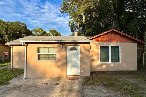 House in DeLand, Florida 2 bedrooms, 91.23 sq.m. № 1317819 - photo 1