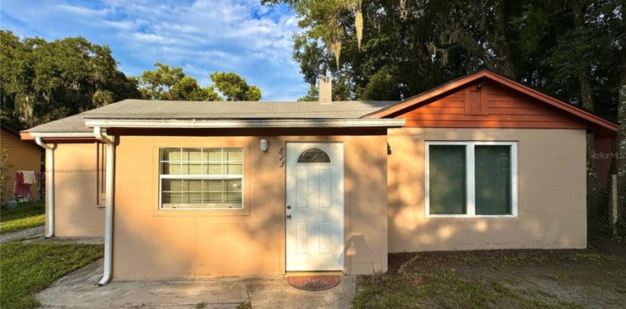 House in DeLand, Florida 2 bedrooms, 91.23 sq.m. № 1317819