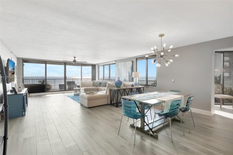 Copropriété à vendre à Hutchinson Island South, Floride: 3 chambres, 250.93 m2 № 1332581 - photo 6