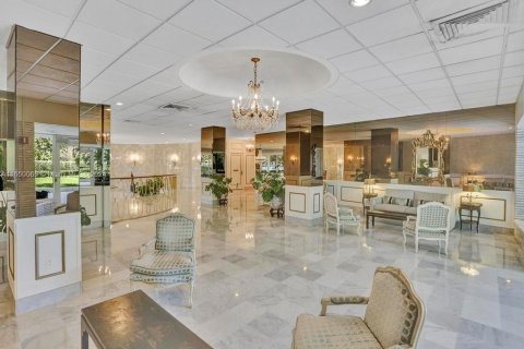 Copropriété à vendre à Miami Beach, Floride: 2 chambres, 235.41 m2 № 1332483 - photo 2