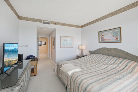 Condo in Aventura, Florida, 3 bedrooms  № 1221936 - photo 25