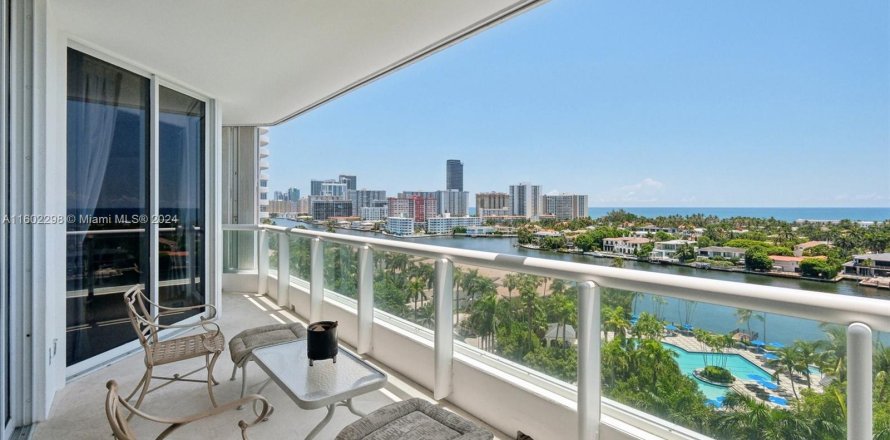 Condo in Aventura, Florida, 3 bedrooms  № 1221936