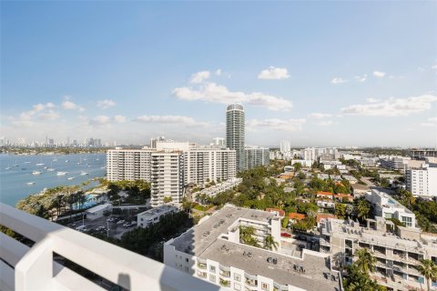 Condo in Miami Beach, Florida, 3 bedrooms  № 866325 - photo 15