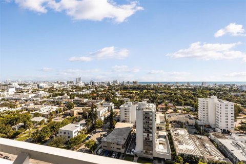 Condo in Miami Beach, Florida, 3 bedrooms  № 866325 - photo 19