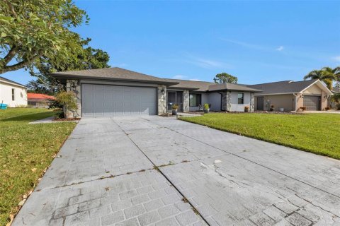 Villa ou maison à vendre à Punta Gorda, Floride: 3 chambres, 165.37 m2 № 1378147 - photo 3