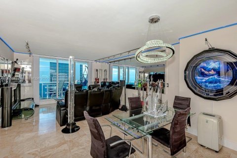 Condominio en alquiler en Miami Beach, Florida, 1 dormitorio, 81.75 m2 № 23847 - foto 6