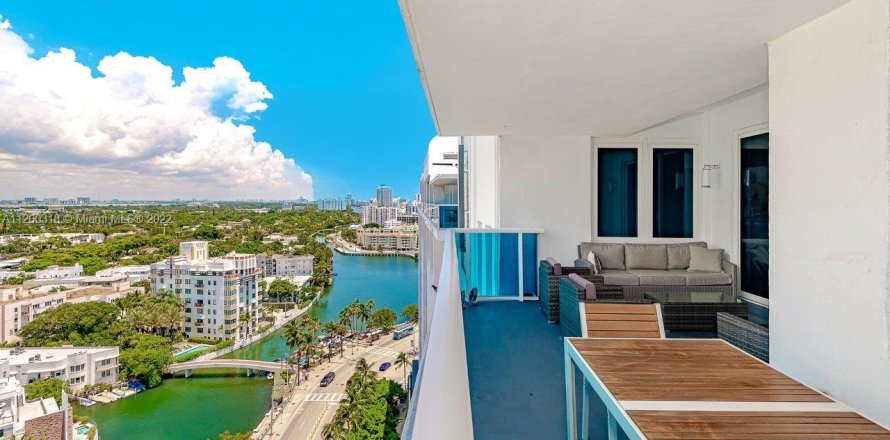 Condominio en Miami Beach, Florida, 3 dormitorios  № 23846