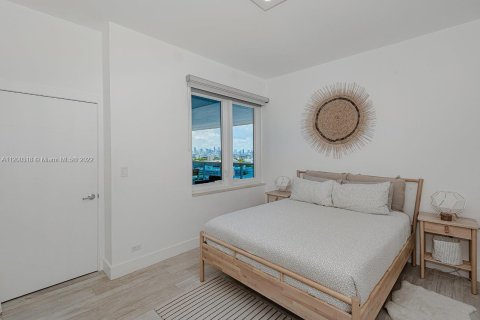 Condominio en alquiler en Miami Beach, Florida, 3 dormitorios, 109.62 m2 № 23846 - foto 20