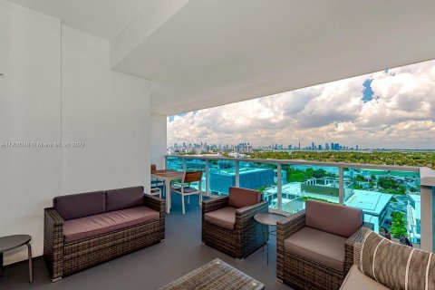 Condominio en alquiler en Miami Beach, Florida, 3 dormitorios, 109.62 m2 № 23846 - foto 3
