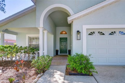 House in Tampa, Florida 4 bedrooms, 188.5 sq.m. № 1133273 - photo 4
