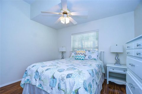 Casa en venta en Tampa, Florida, 4 dormitorios, 188.5 m2 № 1133273 - foto 28