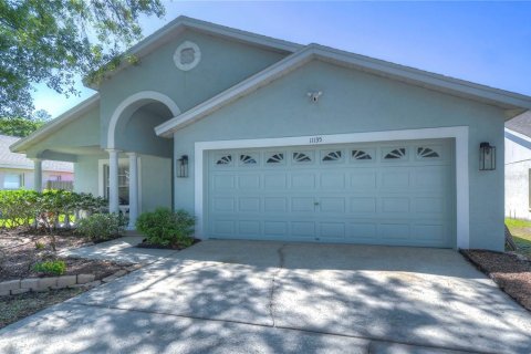 Villa ou maison à vendre à Tampa, Floride: 4 chambres, 188.5 m2 № 1133273 - photo 2