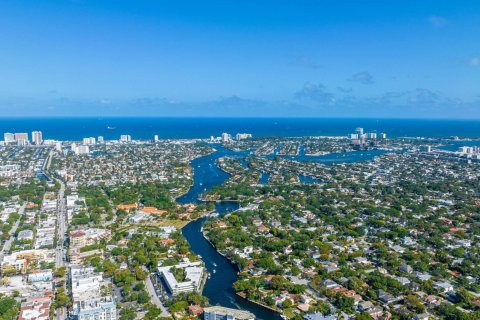 Condo in Fort Lauderdale, Florida, 3 bedrooms  № 984039 - photo 2