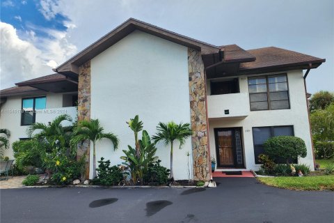 Condominio en venta en Palm City, Florida, 2 dormitorios, 140.19 m2 № 1329178 - foto 1