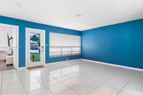 Casa en venta en Miramar, Florida, 4 dormitorios, 163.88 m2 № 1331341 - foto 9