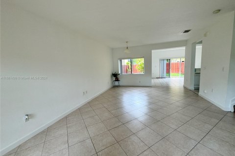 Townhouse in Miami, Florida 2 bedrooms, 114.64 sq.m. № 1421489 - photo 8