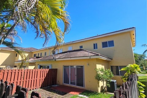 Townhouse in Miami, Florida 2 bedrooms, 114.64 sq.m. № 1421489 - photo 20