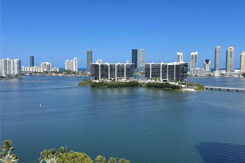 Condominio en venta en Aventura, Florida, 2 dormitorios, 185.9 m2 № 1330091 - foto 1