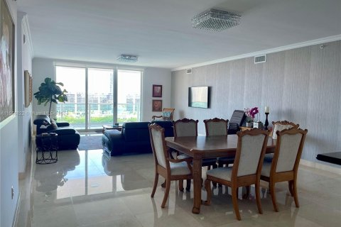 Condo in Aventura, Florida, 2 bedrooms  № 1330091 - photo 3