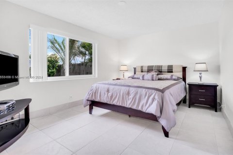 Villa ou maison à louer à Deerfield Beach, Floride: 3 chambres, 124.86 m2 № 1347959 - photo 15