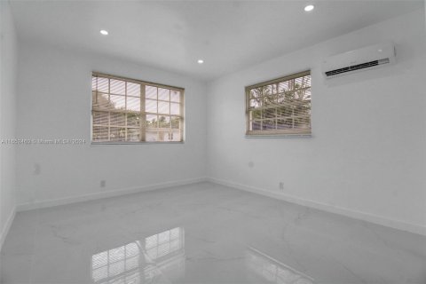 Casa en venta en Miami Gardens, Florida, 3 dormitorios, 106.65 m2 № 1347912 - foto 16