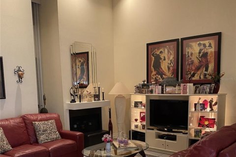 Купить таунхаус в Клируотер, Флорида 6 комнат, 176.89м2, № 999211 - фото 16