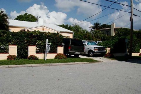 Купить виллу или дом в Серфсайд, Флорида 5 спален, 269.42м2, № 40306 - фото 6