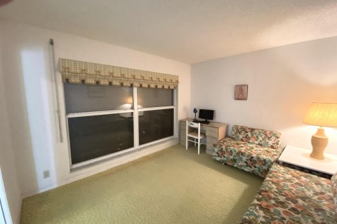 Condo in Delray Beach, Florida, 2 bedrooms  № 1092800 - photo 11