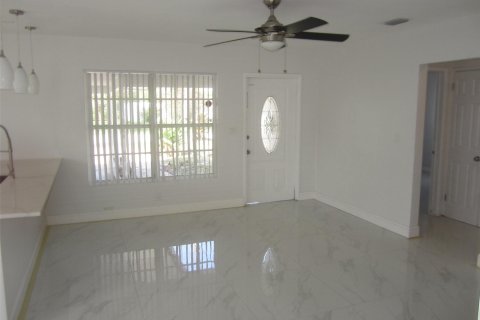 House in Fort Lauderdale, Florida 3 bedrooms, 94.02 sq.m. № 1139412 - photo 6