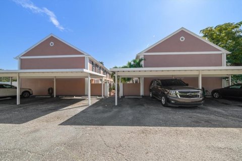 Adosado en venta en Tampa, Florida, 2 dormitorios, 117.89 m2 № 1392159 - foto 26