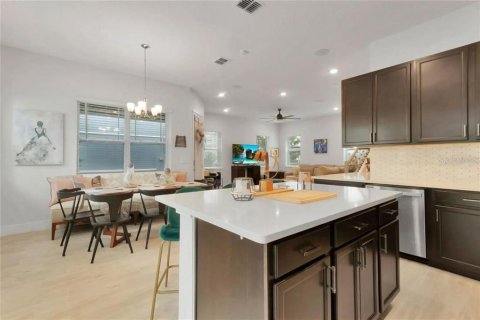 Casa en venta en Orlando, Florida, 3 dormitorios, 180.88 m2 № 1340877 - foto 10