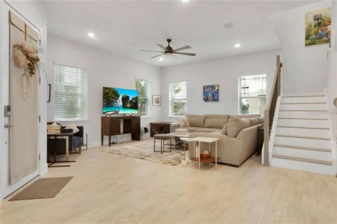 Casa en venta en Orlando, Florida, 3 dormitorios, 180.88 m2 № 1340877 - foto 13