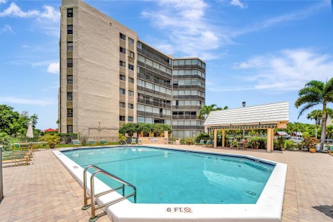 Condominio en venta en Lauderhill, Florida, 2 dormitorios, 130.71 m2 № 1223706 - foto 16