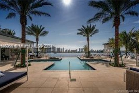 Copropriété à vendre à North Miami Beach, Floride: 4 chambres, 338.72 m2 № 1348078 - photo 24