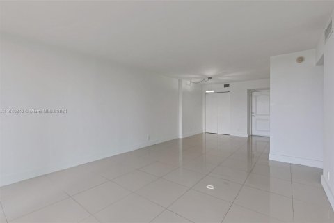 Copropriété à vendre à Sunny Isles Beach, Floride: 2 chambres, 126.07 m2 № 1348079 - photo 7