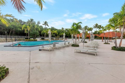 Condo in Sunny Isles Beach, Florida, 2 bedrooms  № 1348079 - photo 20