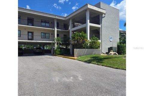 Copropriété à vendre à Port Richey, Floride: 2 chambres, 95.22 m2 № 1325023 - photo 1