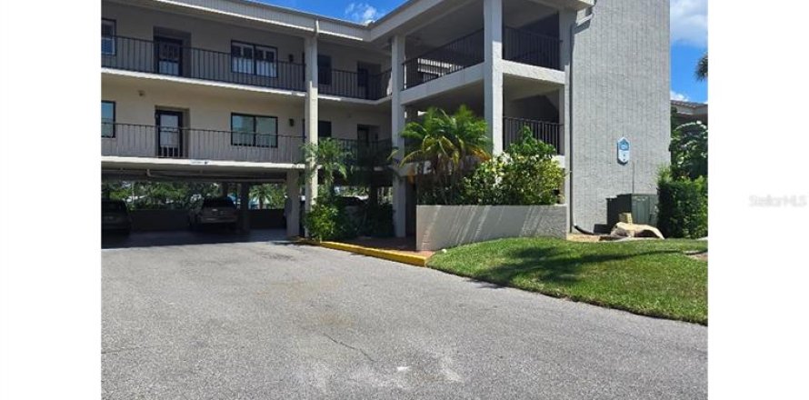 Condo à Port Richey, Floride, 2 chambres  № 1325023