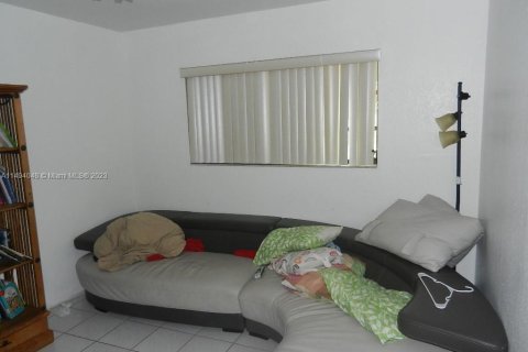 House in Homestead, Florida 4 bedrooms, 229.38 sq.m. № 865968 - photo 15