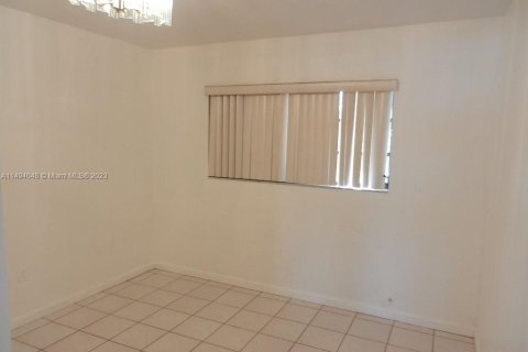 House in Homestead, Florida 4 bedrooms, 229.38 sq.m. № 865968 - photo 25